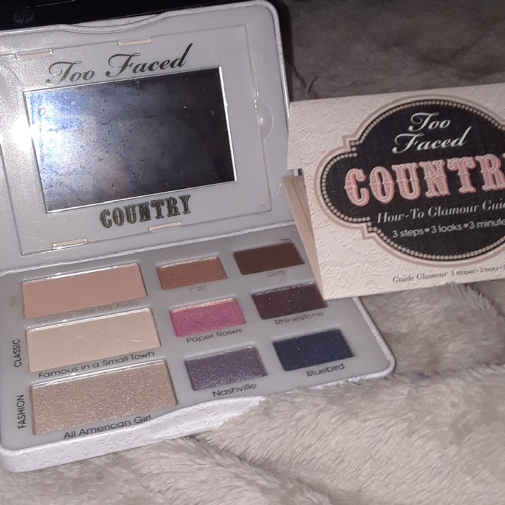 Too Faced Country Palette- Unused
